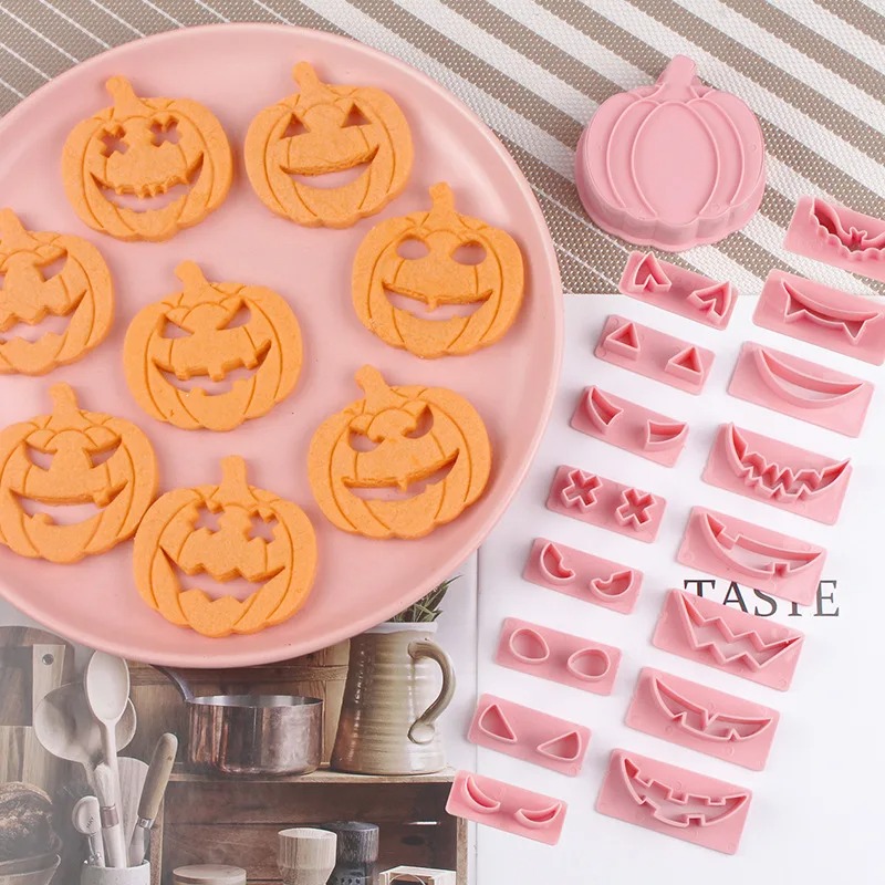 Pumpkin-shaped Cookie Cutter Set