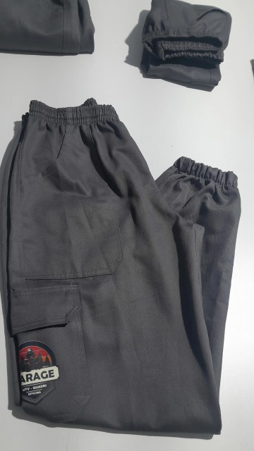 Calças e Bermudas em Sarja.