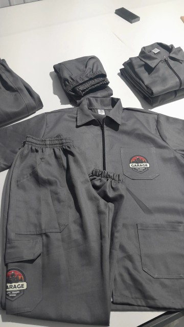 Calças e Bermudas em Sarja.