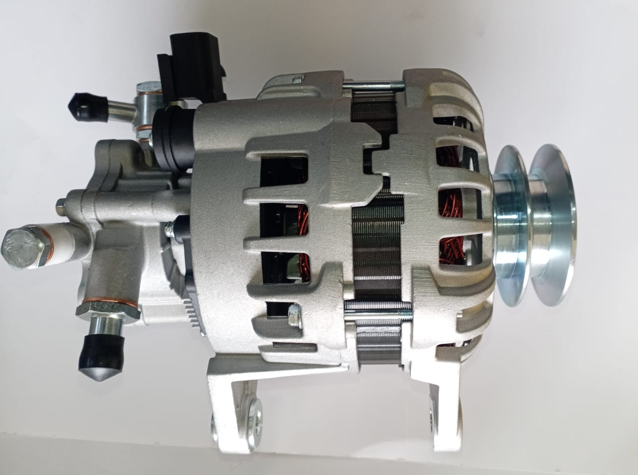 ALTERNADOR DE  IZUSU NPR L4 4.8 5.2L  NQR L4 4.8L 5.2L 12V 110AMP 3C 