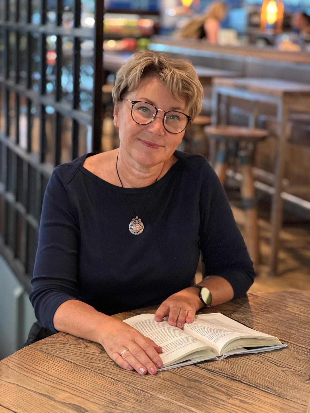 Интервью и сбор материалов