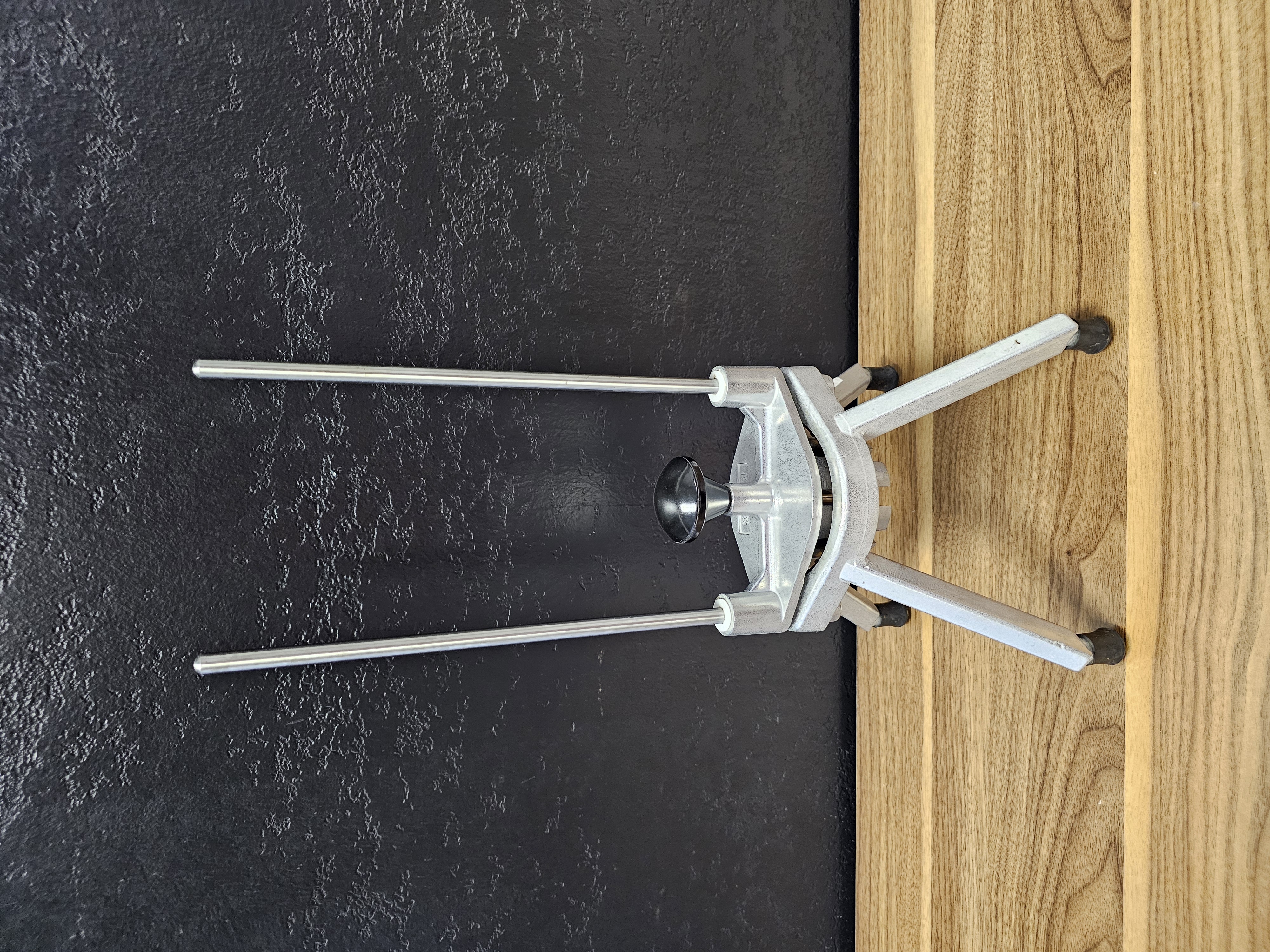 Tabletop Lime Cutter