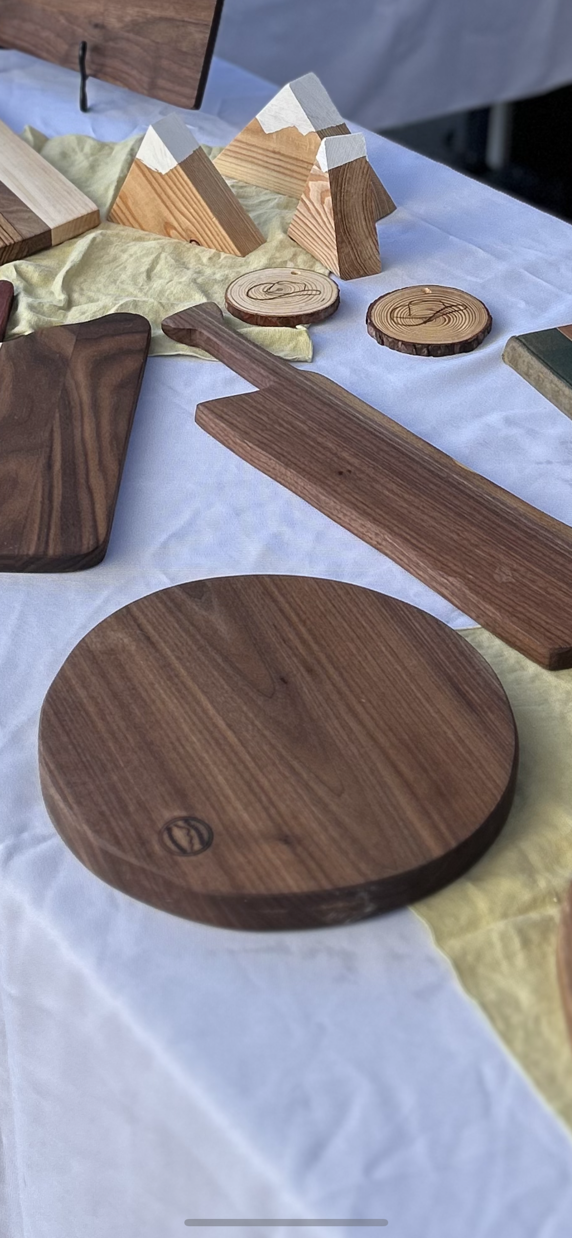 Full (black walnut) Circle