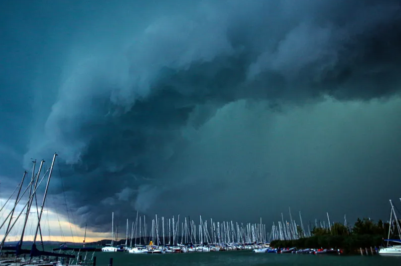 Balatoni vitorlák / Sails on the lake Balaton