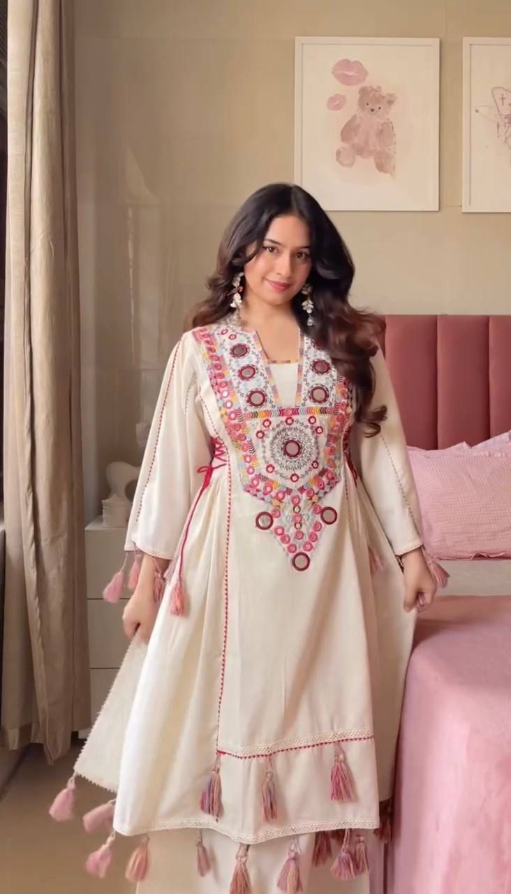 Embroidered White kurta set 
