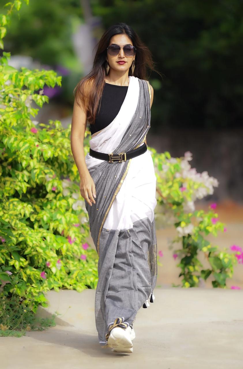 Elegant Dual-Tone Saree