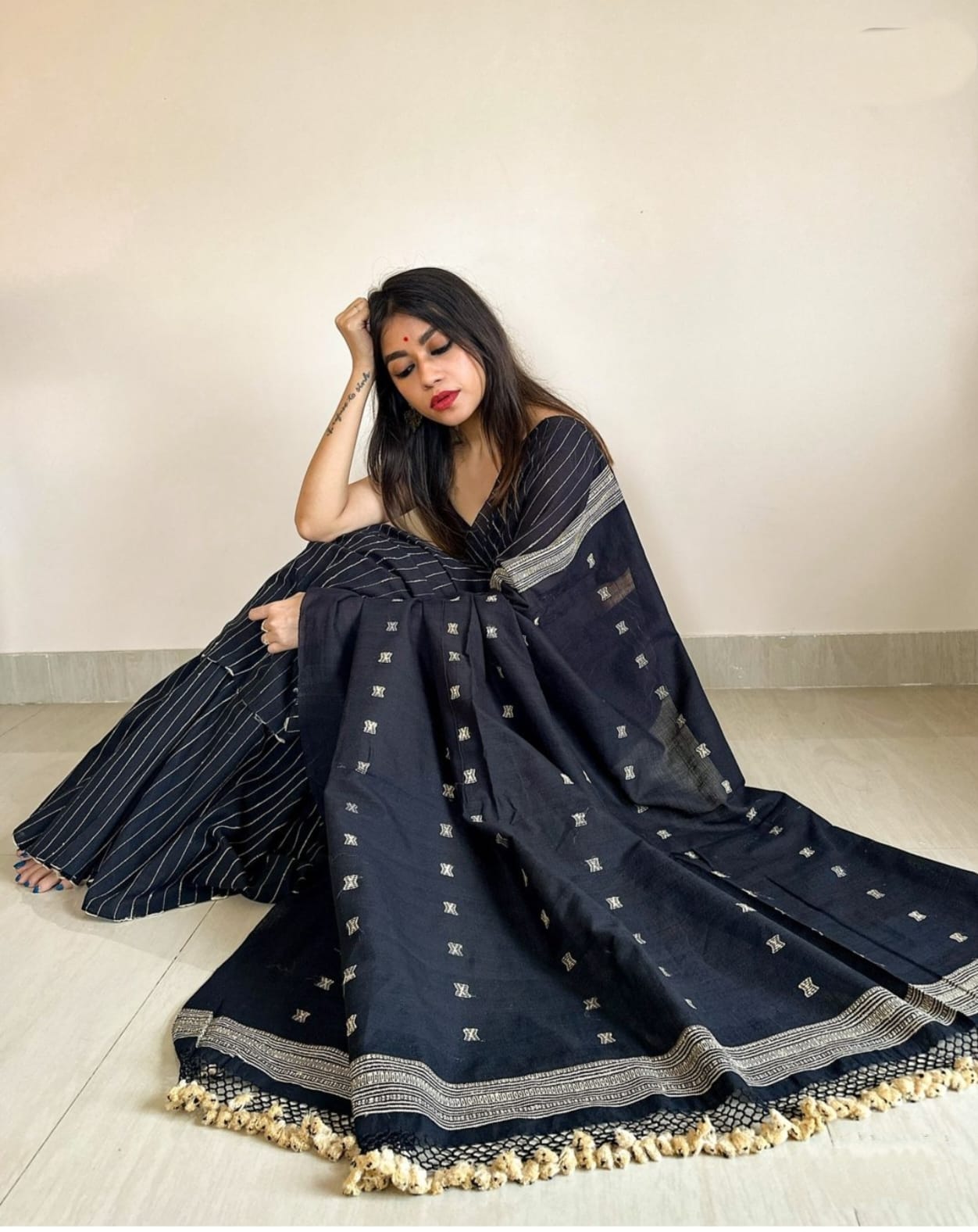 Elegant Black Striped Saree