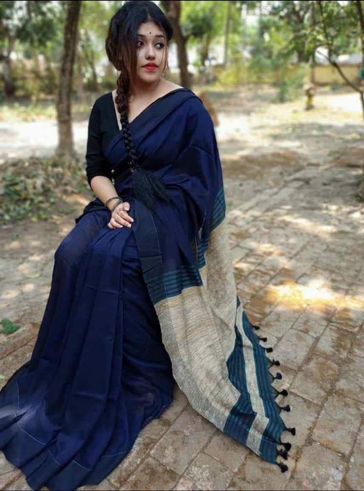 Elegant Navy Blue Saree with Contrast Border
