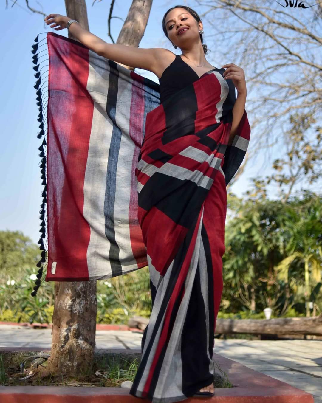Elegant Handwoven Saree