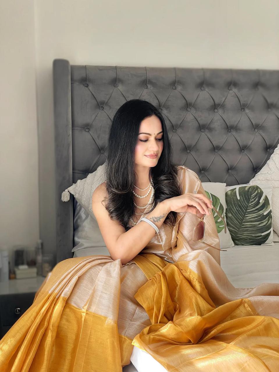 Elegant Golden Silk Saree