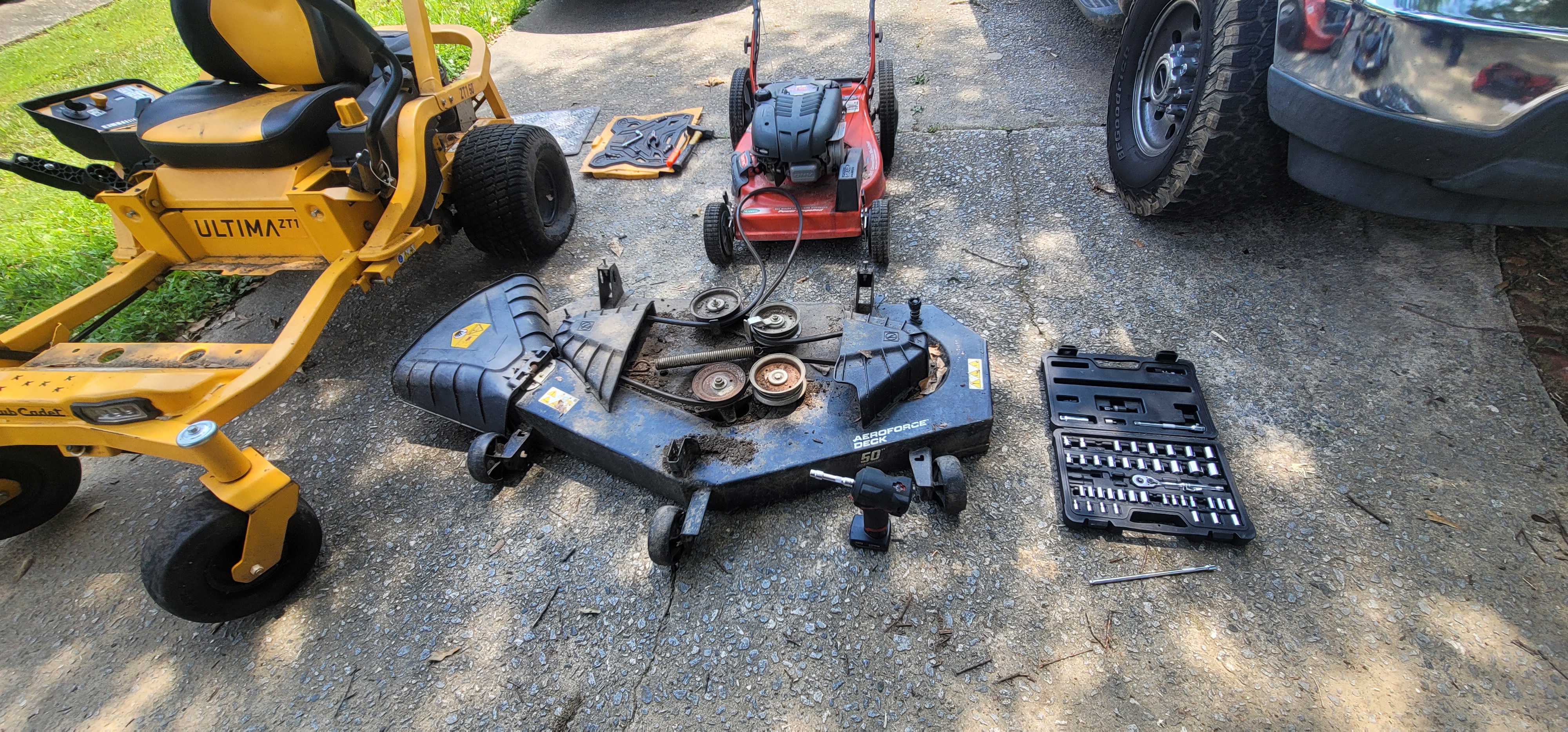 Lawn Mower Maintenance & Repair