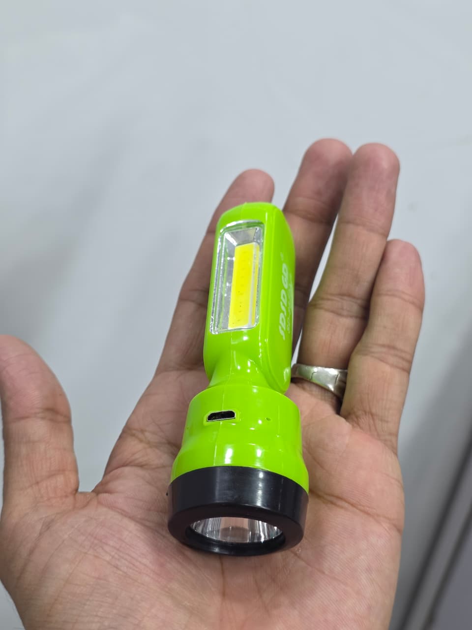 Mini SD8672 Rechargeable Torch Price in Pakistan | USB COB Pocket Flashlight