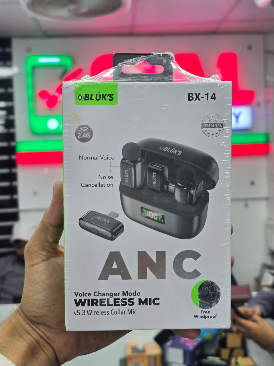 BX-14 Wireless Lavalier Microphone Price in Pakistan | Voice Changer Mic