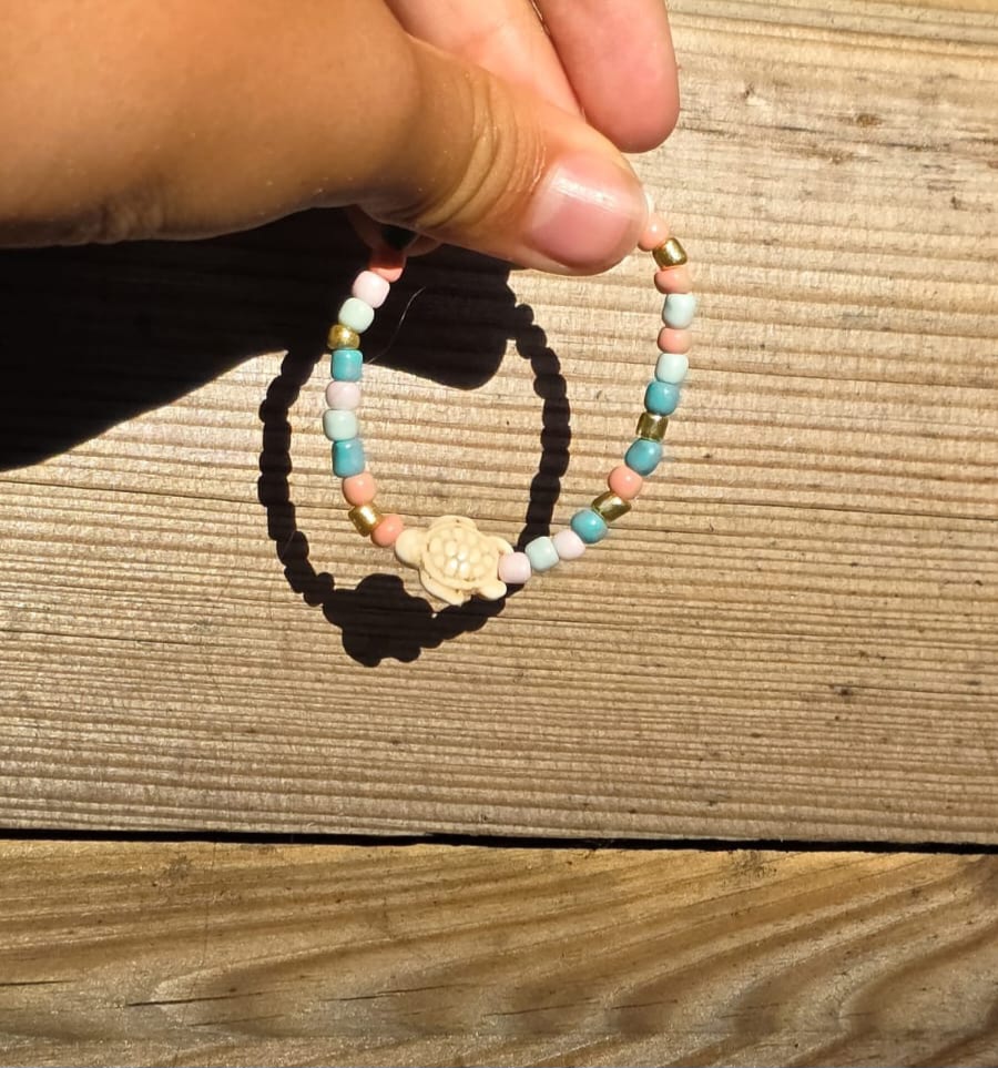 Handgemaakte kralenarmband met schildpad