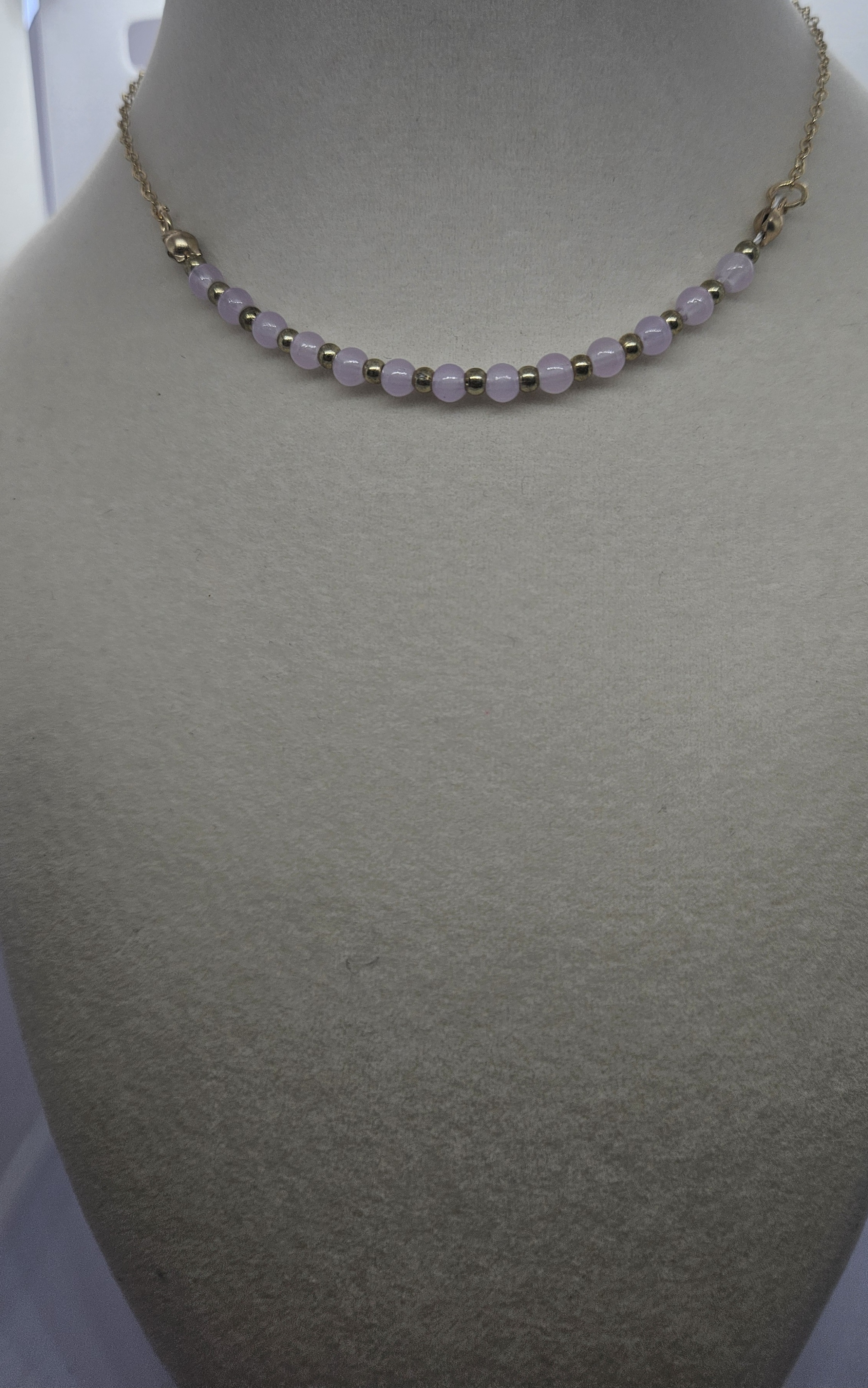 Paarse kralenketting