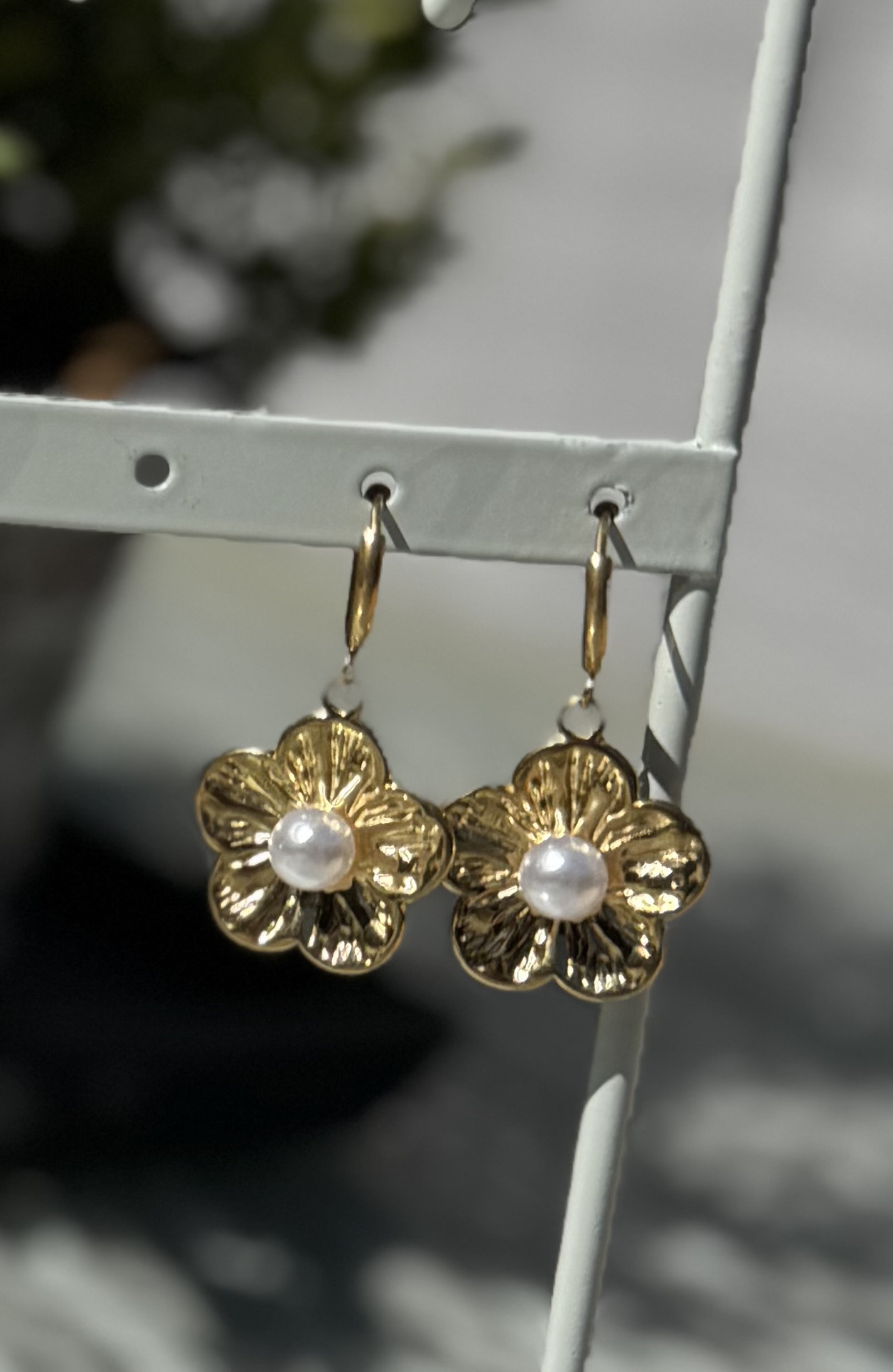 Flower hoops oorbellen