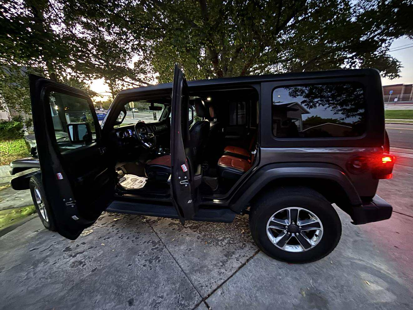 Interior and Exterior Detailing