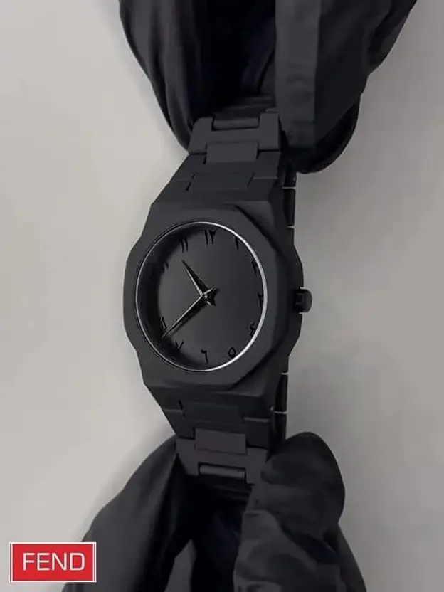 Black Minimalist Wristwatch