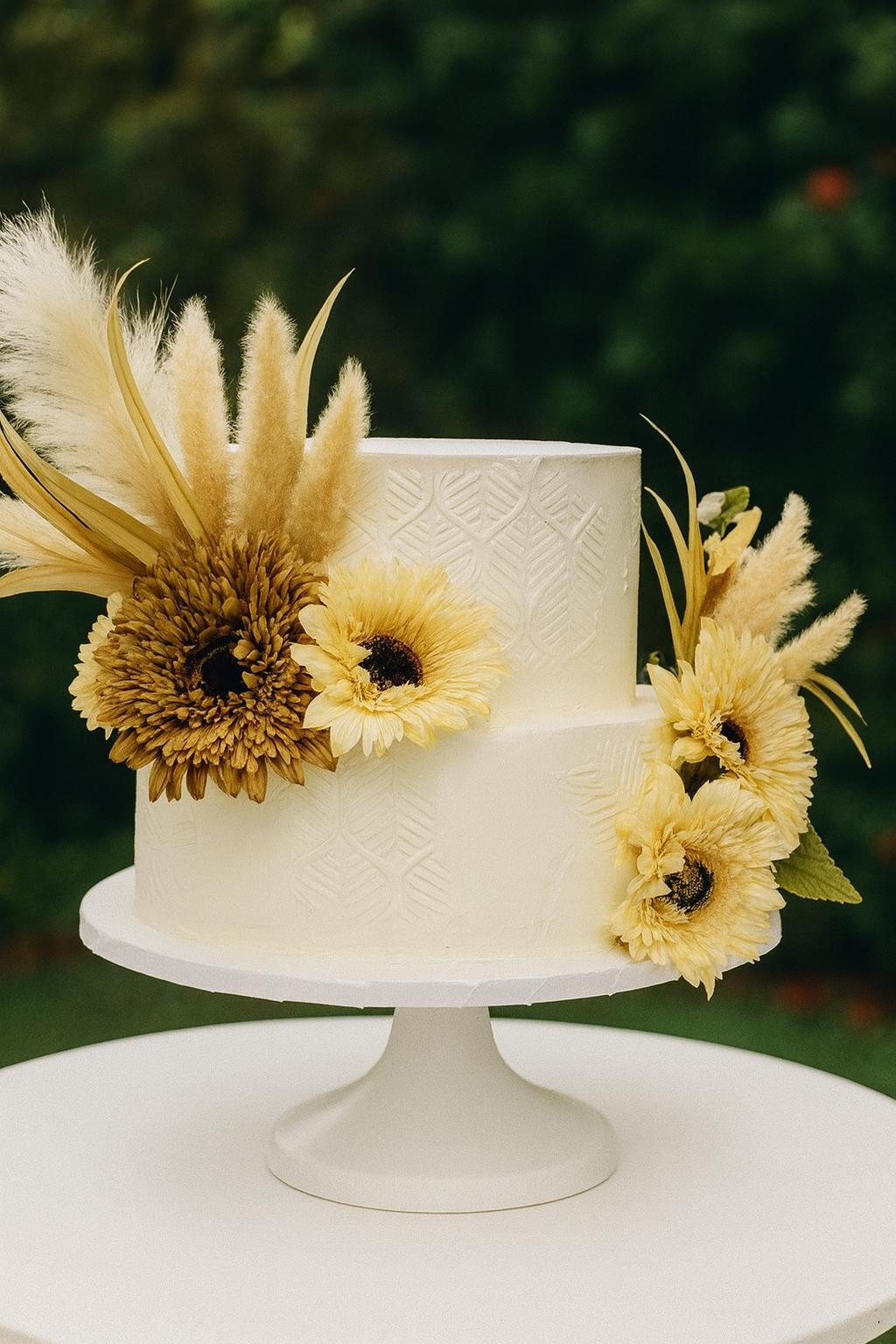 Pampas Wedding Cake