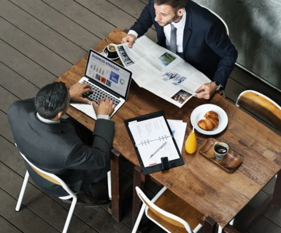 Pack création holding à Londres et 1 filiales 