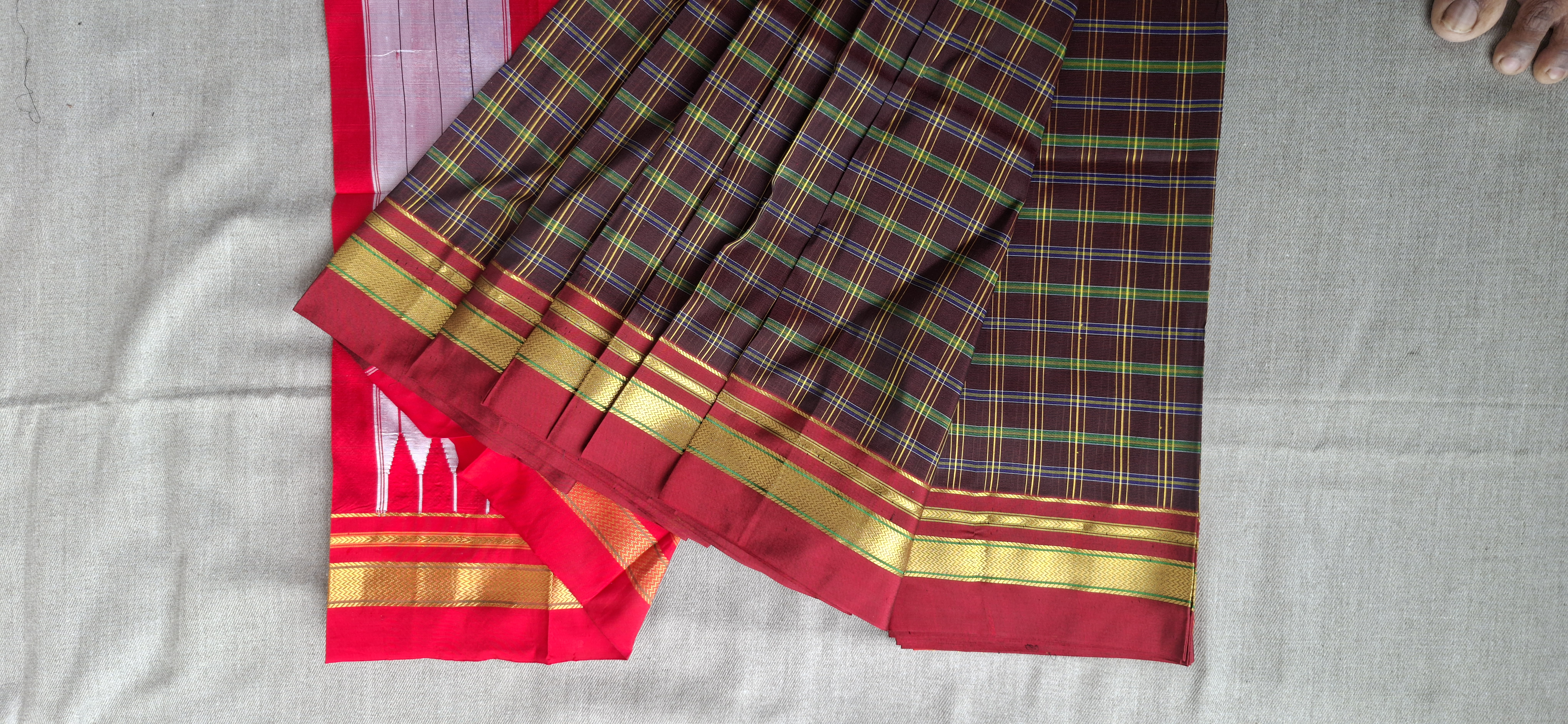 Traditional South Silk checks saree-(ICS-92)