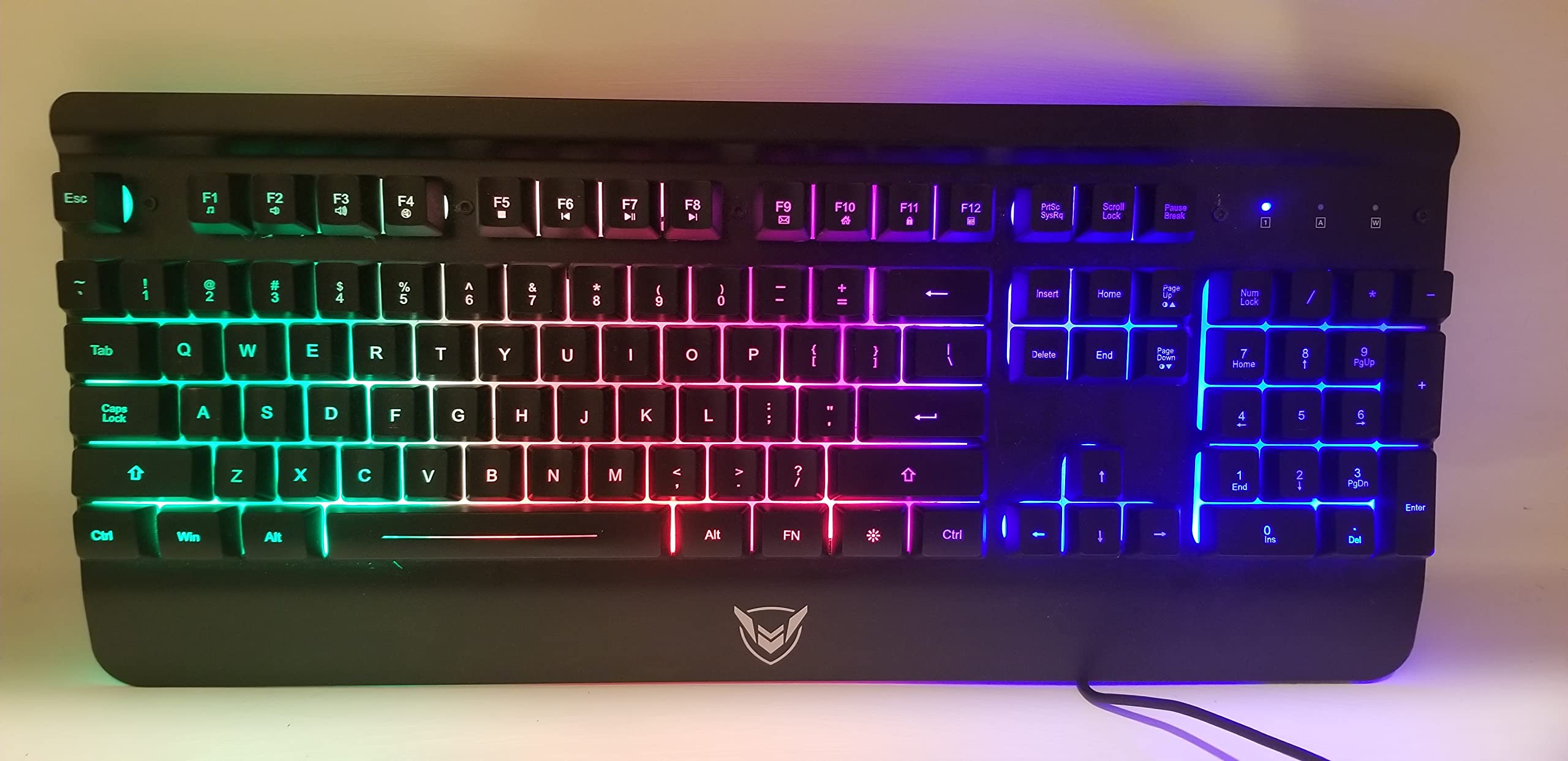 Teclado 100% / RGB Gaming 