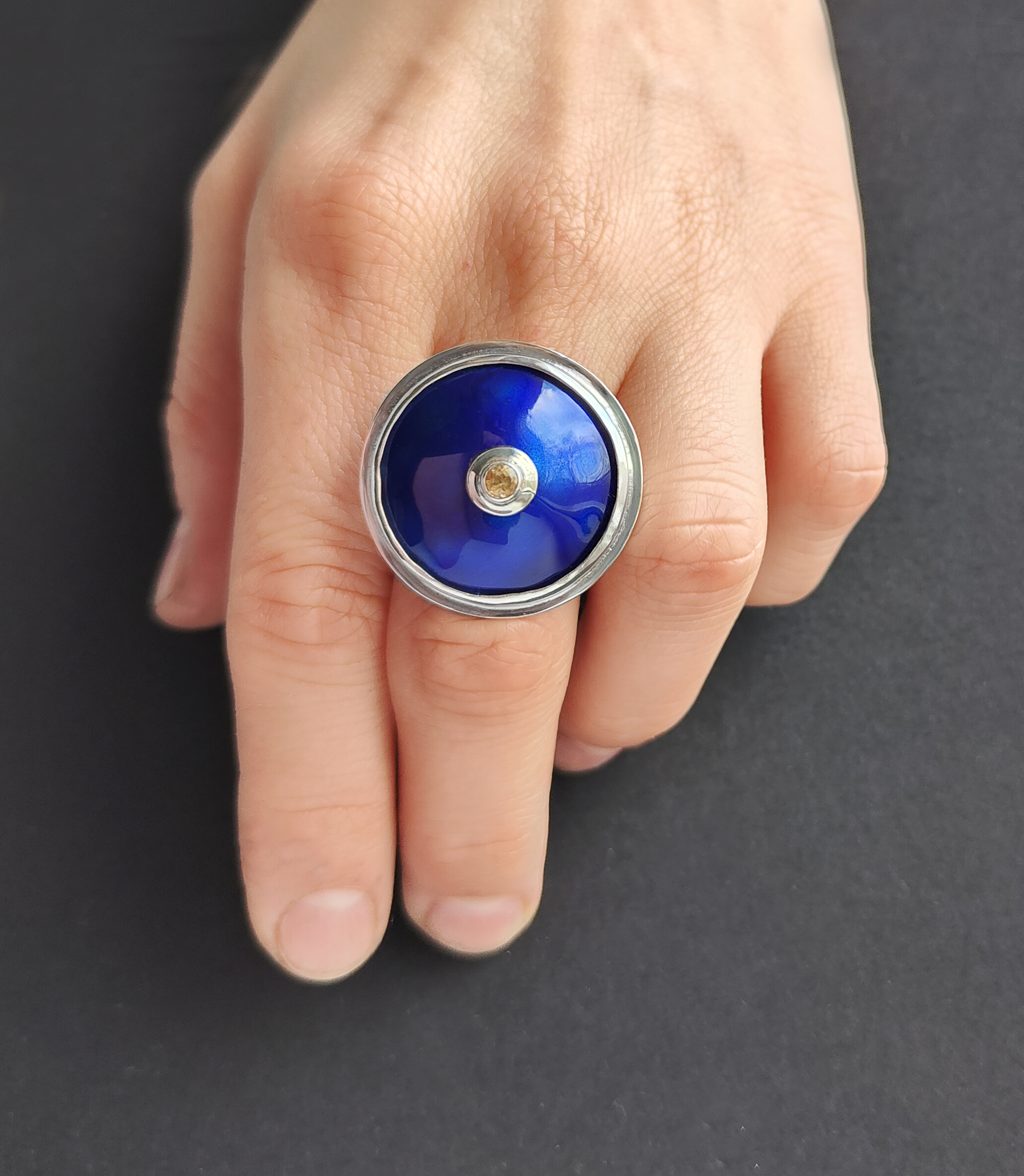 Sidabrinis žiedas su emale