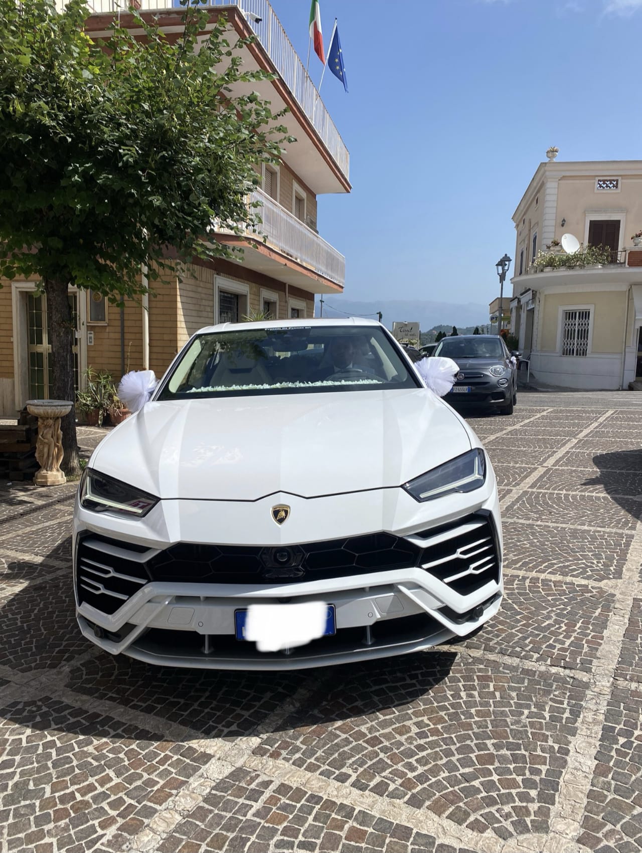 Lamborghini URUS Bianca