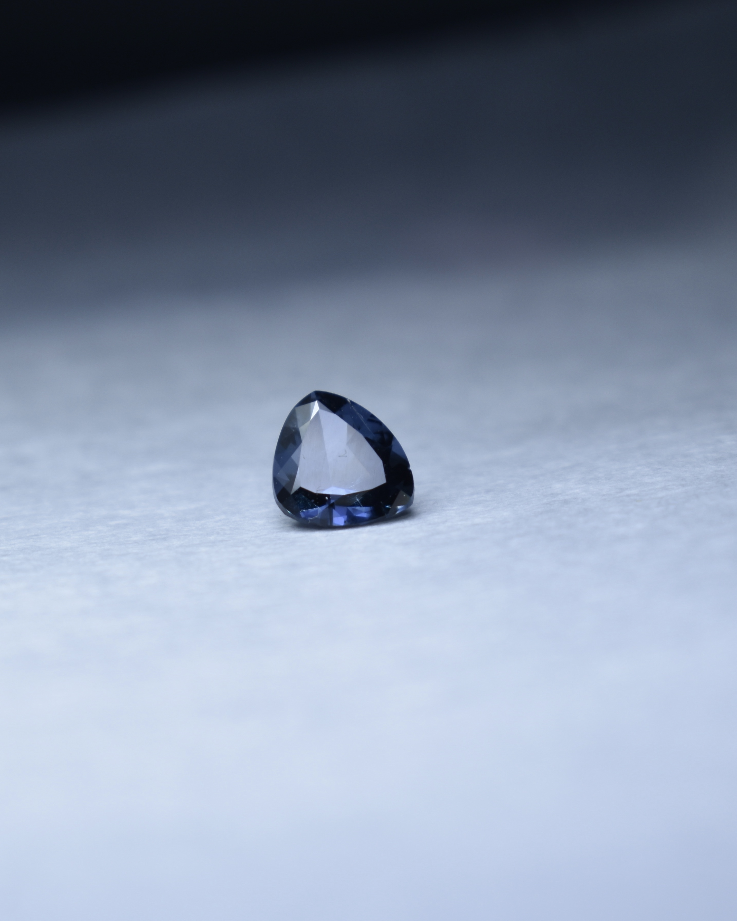 Natural Cobolt spinel (Sri Lanka)