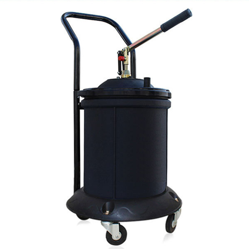 Portable Grease Bucket with Pump