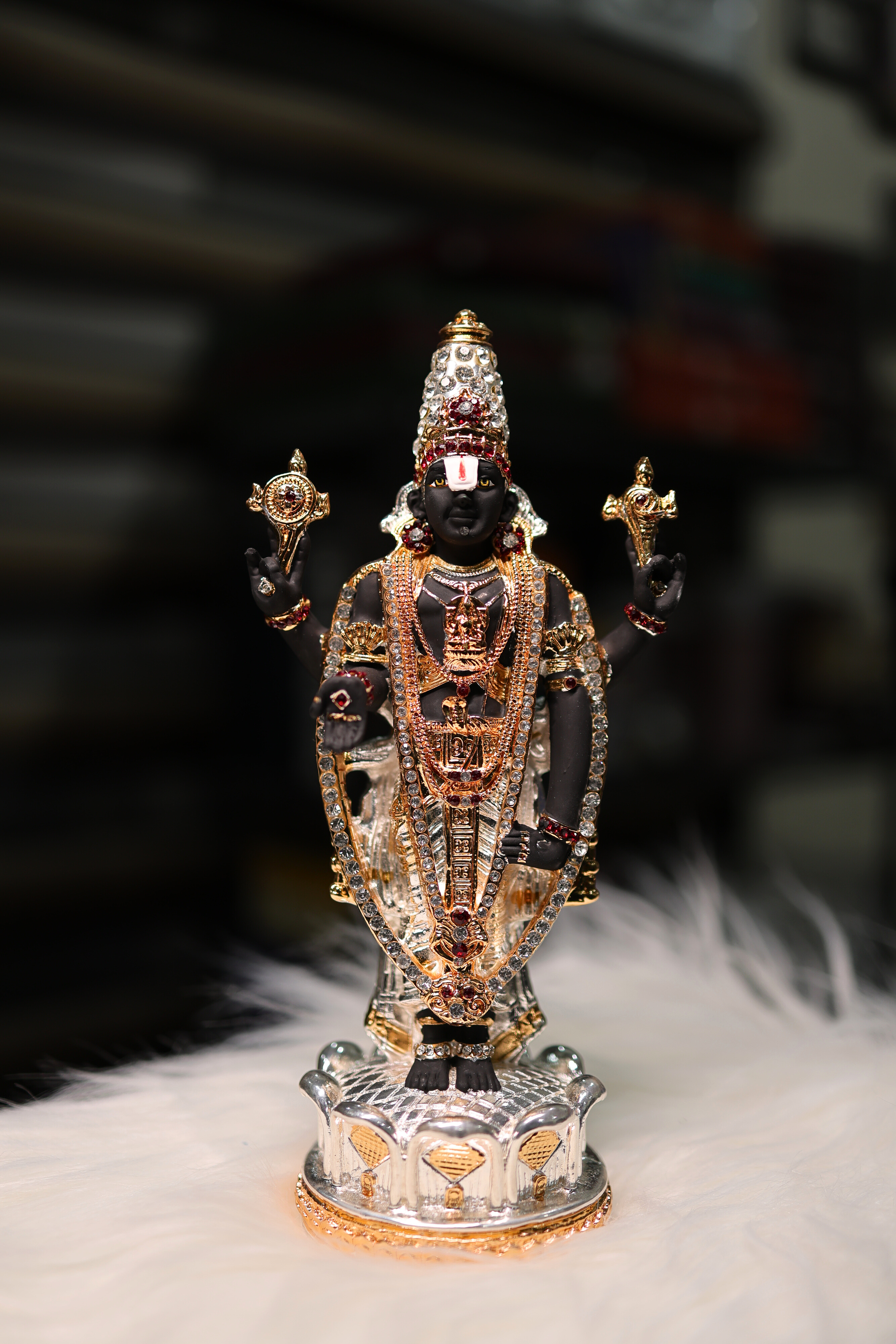 Tirupati Balaji in Majestic Aura – Dual-Tone Plated Idol