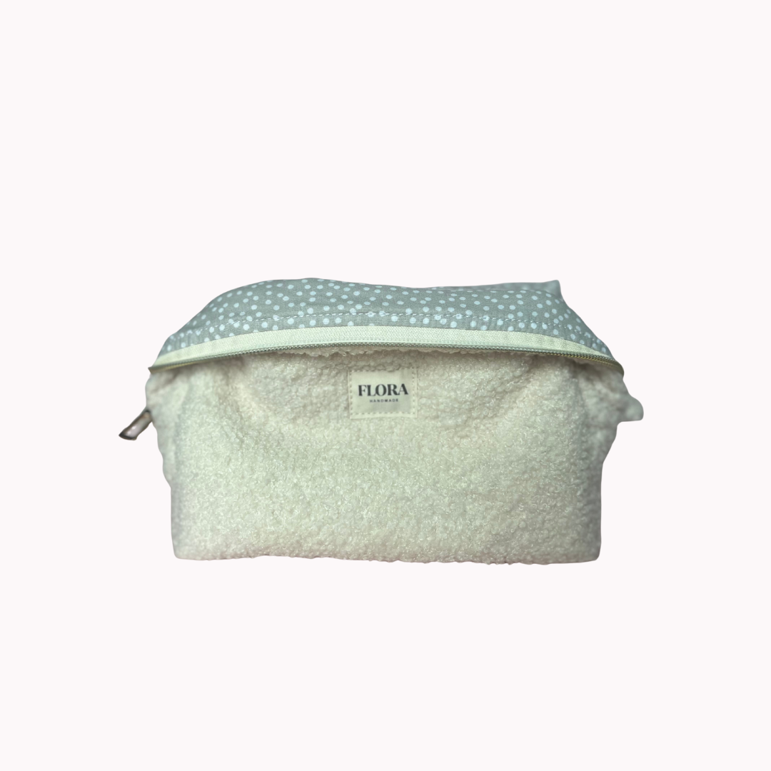 Kosmetinė Off white 