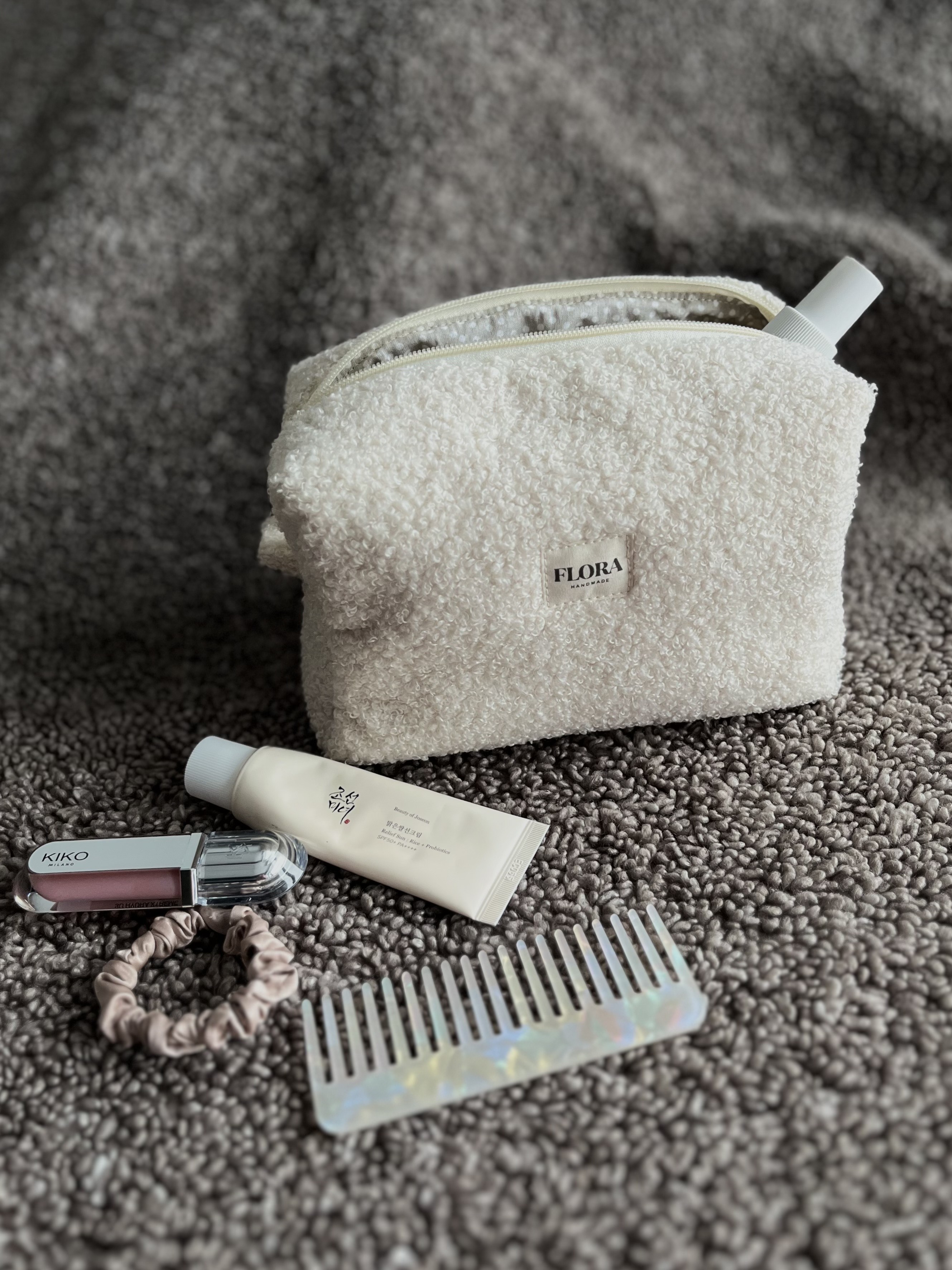 Kosmetinė Off white 