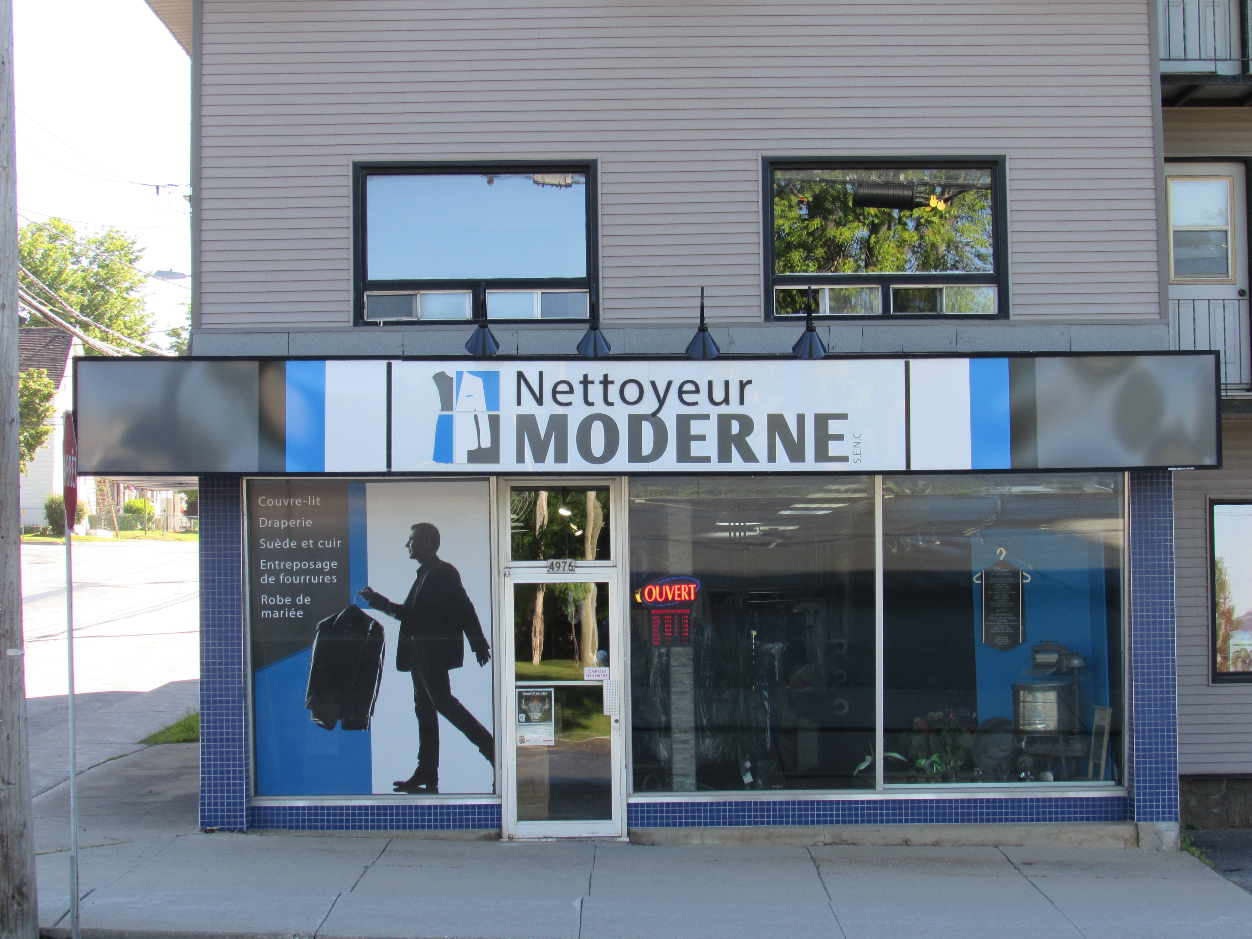 NETTOYEUR MODERNE