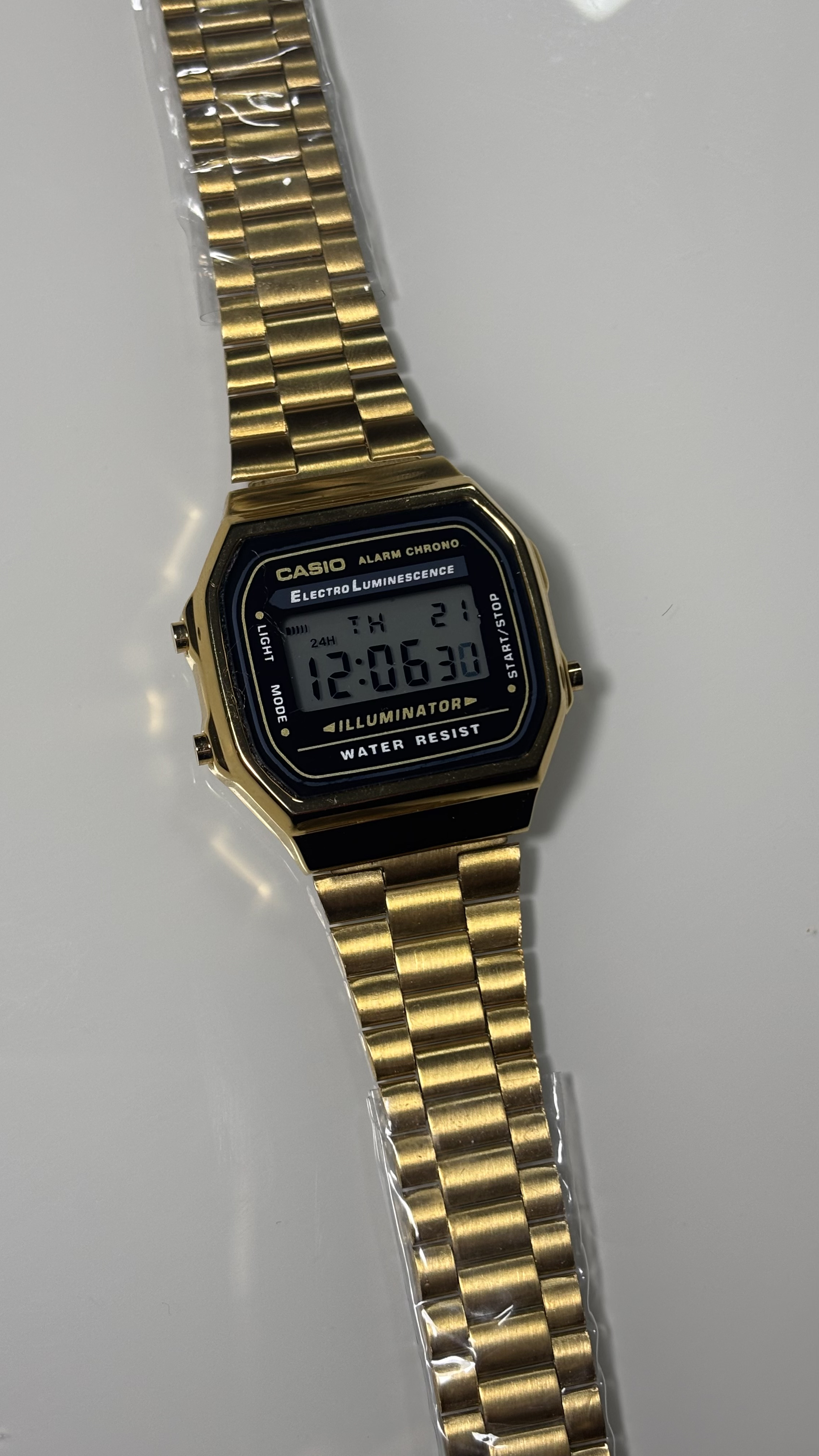 CASIO A-168 VINTAGE | Dorado y Negro