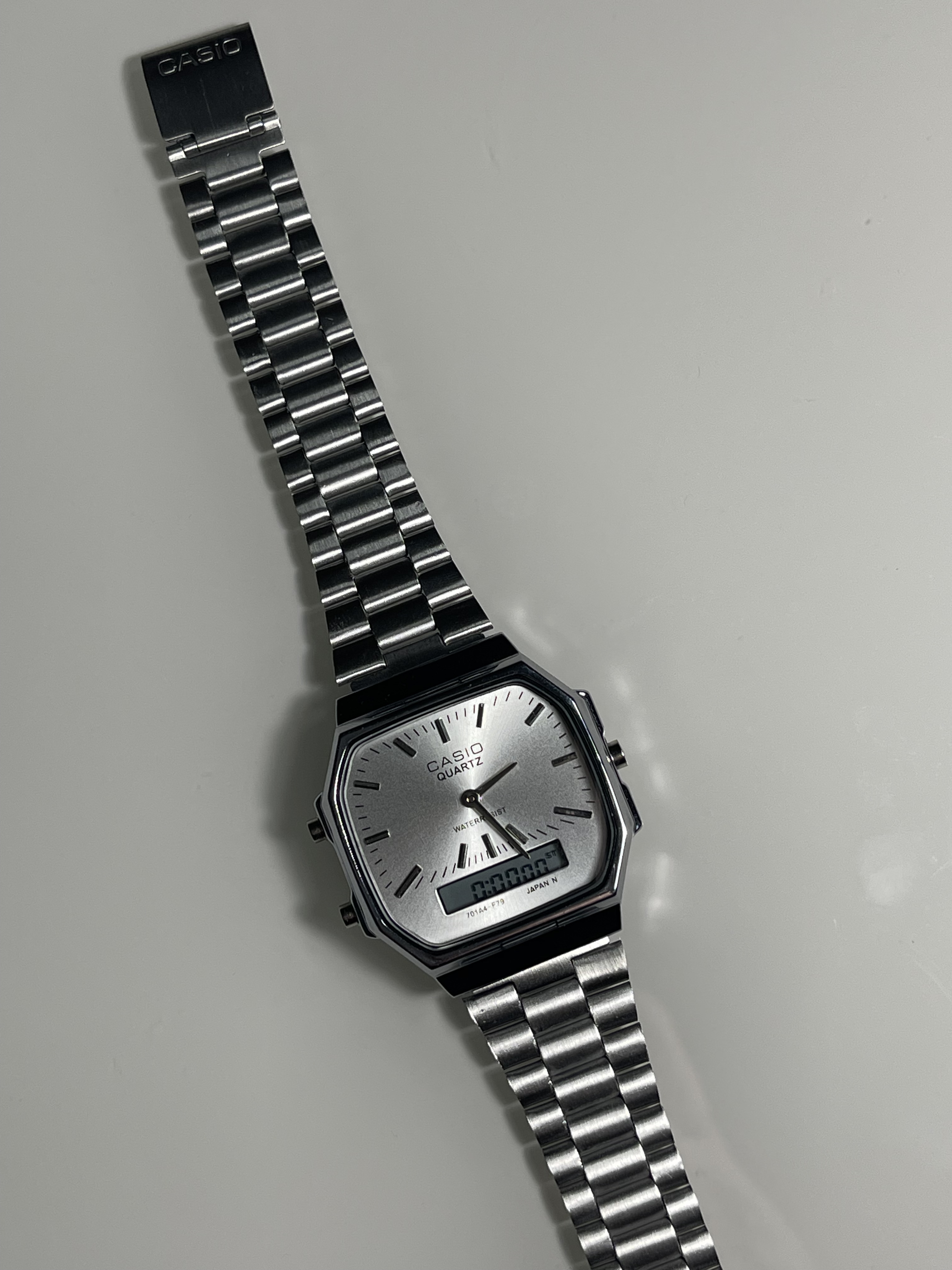 CASIO QUARTZ | Plateado