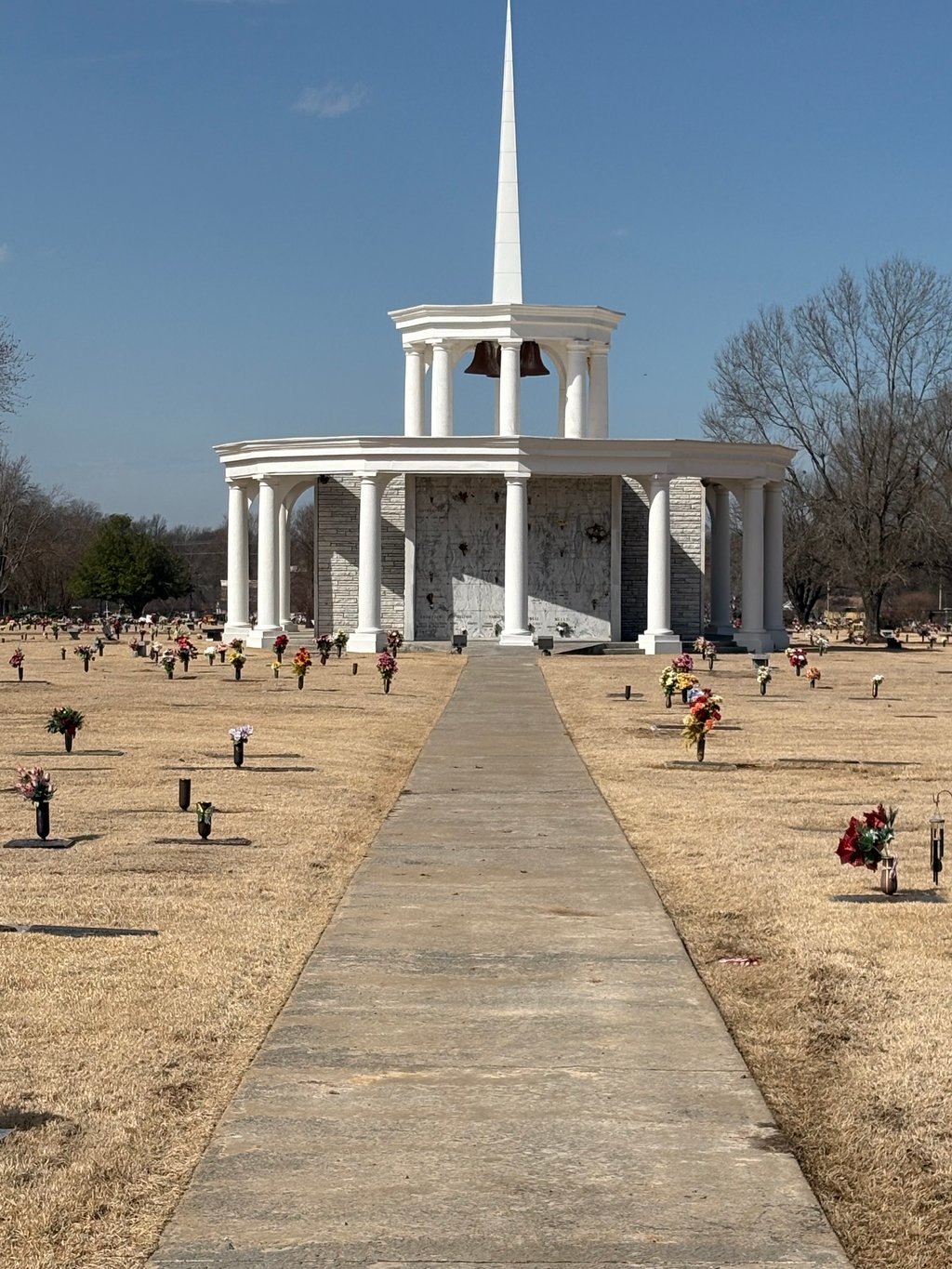 Memorial Gardens - Mausoleum Garden