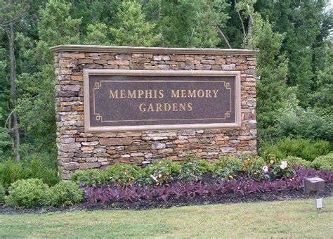 Memory Gardens-Garden of the Apostles