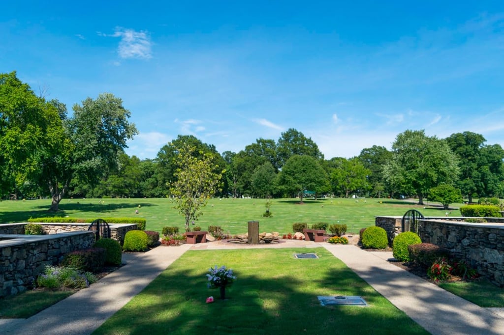 Memorial Park-Woodlawn Garden