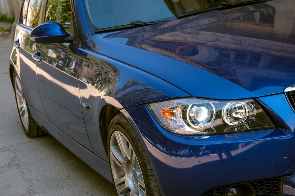 Priekiniai žibintai Angel Eyes LED juodi, tinka BMW E90/E91 05-11