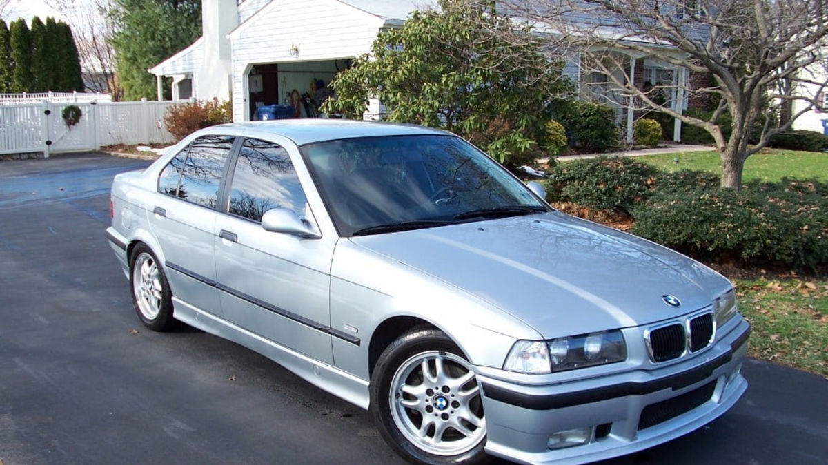 M3 / M Sport šoniniai slenksčiai be tvirtinimų visiems BMW E36 modeliams