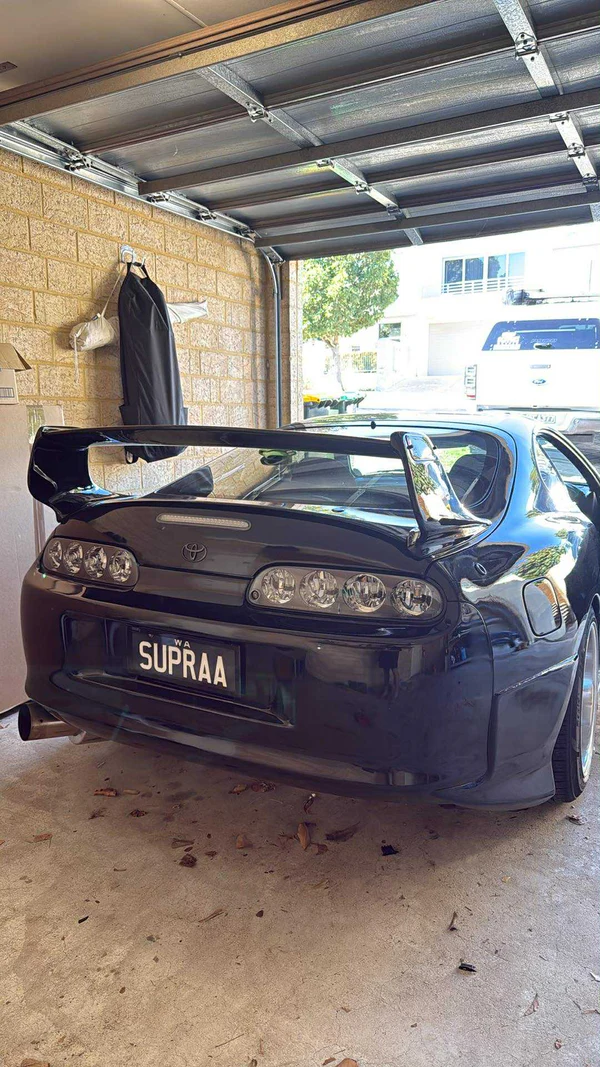 Skaidrūs galiniai žibintai, 2 serija (Toyota Supra MK4)