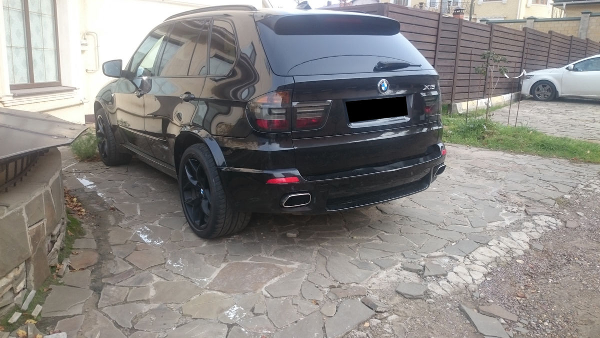 LED tamsiai dūminiai galiniai žibintai LCI Look BMW E70 07-13 + X5M