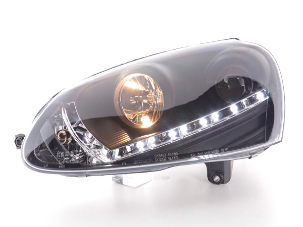 Priekiniai žibintai automobiliui VW golf 5
