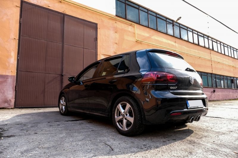 R20 išvaizdos galinis bamperis Golf VI MK6 hečbekui