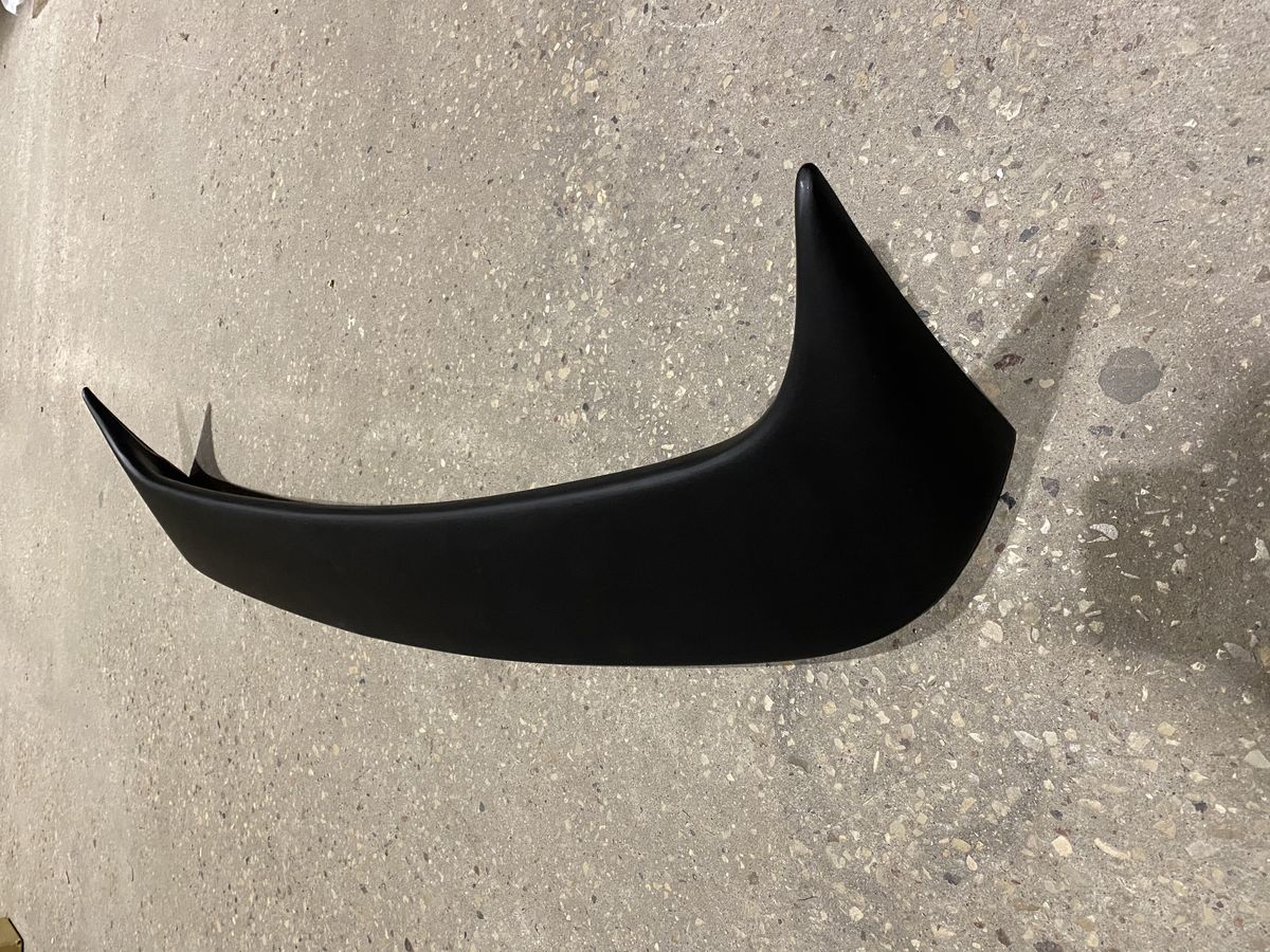 Galinis stogo spoileris/ lango dangtis HM style BMW E38