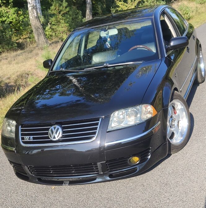 VW Passat B5.5 00-05 V formos priekinis bamperio spoileris