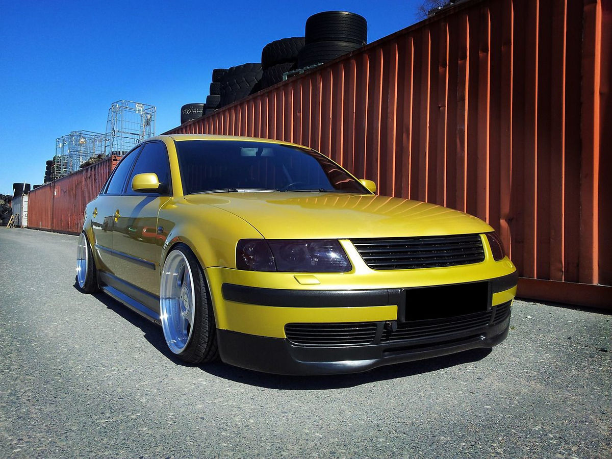 Passat B5 3B 96-00 priekinis bamperio spoileris V formos
