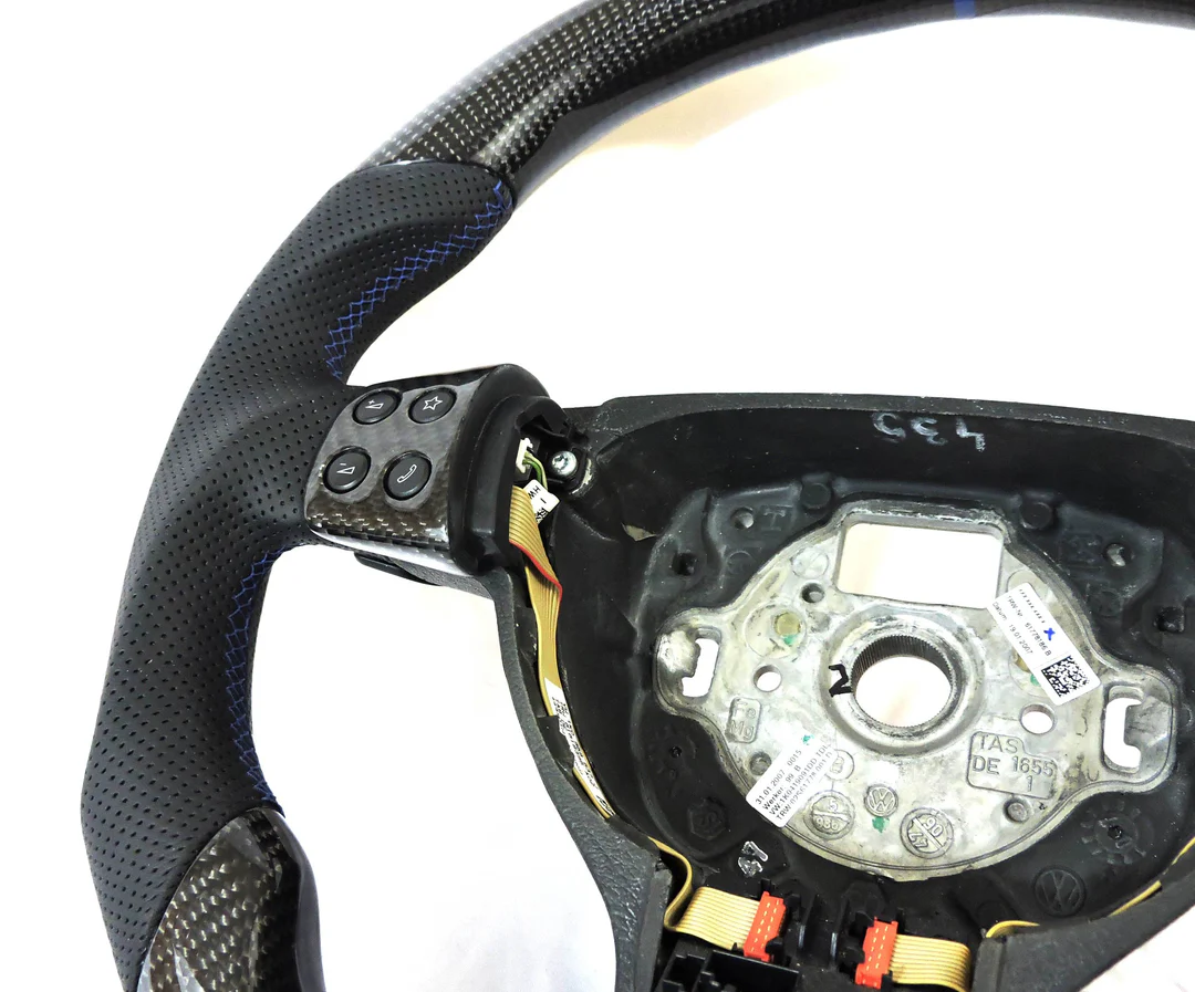 EZT anglies pluošto perforuotas vairas (VW MK5)