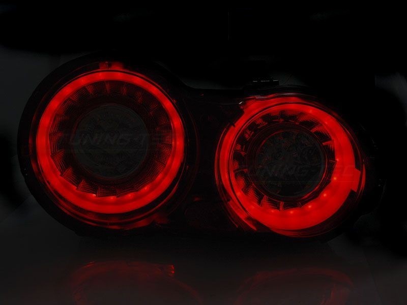 **Nissan R35 GT-R 09/- galiniai žibintai su raudonu atnaujinimu**